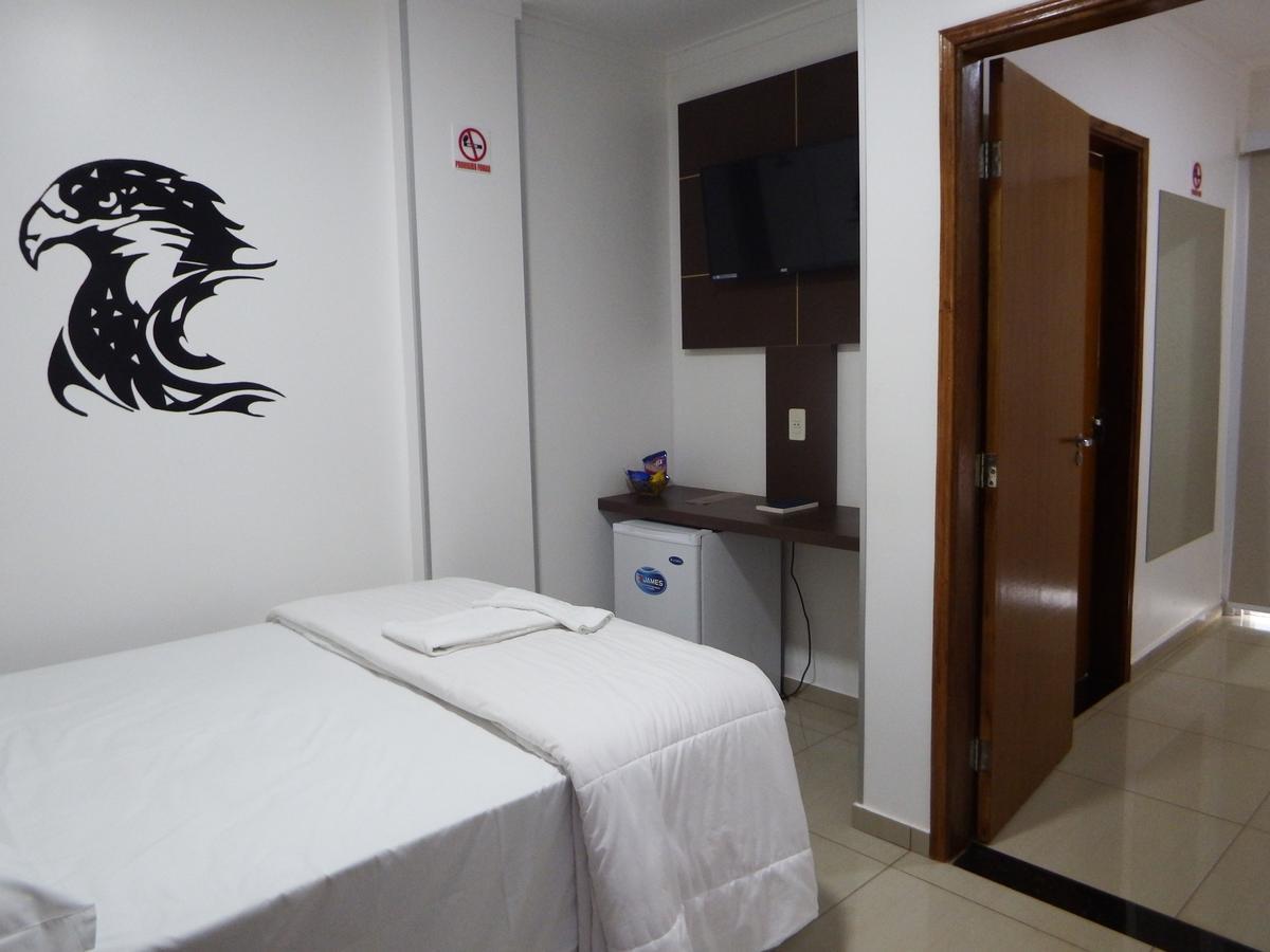Hotel Divisa Pedro Juan Caballero Exterior foto